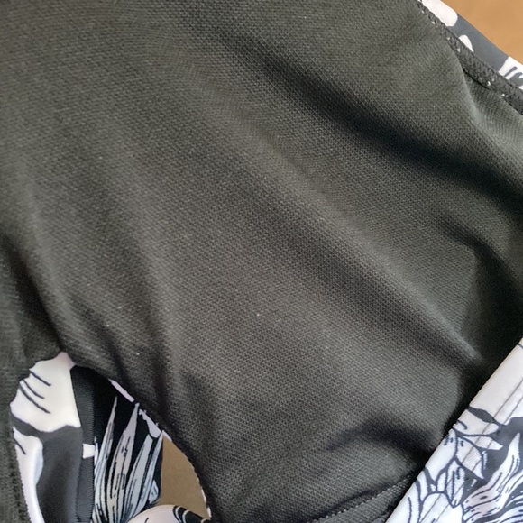 Time and Tru swim top M - Picture 4 of 5